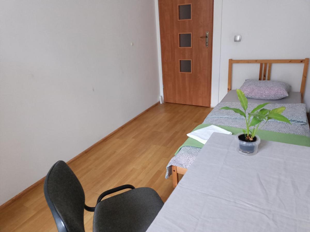 Cruz Mieszkanie Pokoje Centrum Przytulny Czysty Lokal Na Noc Lodź Bagian luar foto